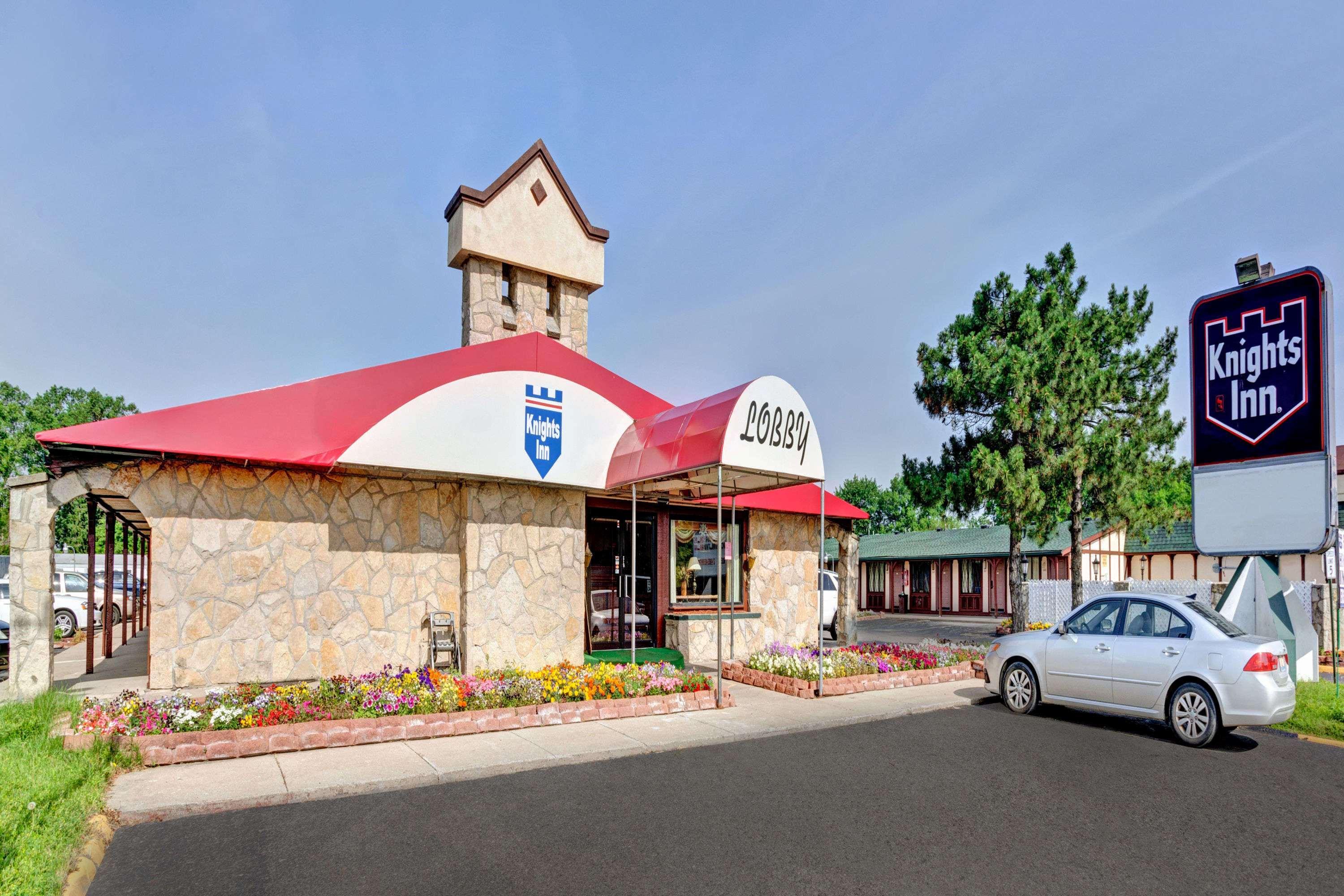 Knights Inn - Madison Heights Exterior foto